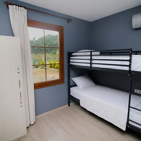 Chillsteps Hostel *